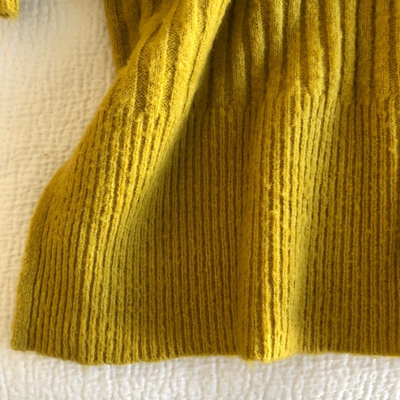 Oversized Sweater - Picture 4 of 8